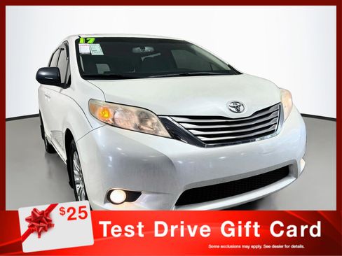 Used 2017 Toyota Sienna Limited FWD image 1