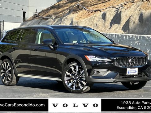 New 2026 Volvo V60 B5 Cross Country Ultra w/ Climate Package image 1