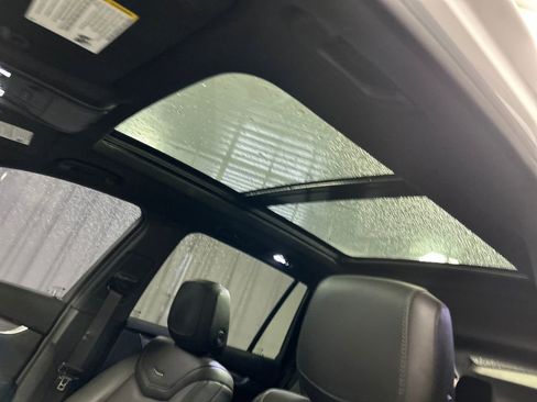 Used 2023 Cadillac XT6 Luxury image 23