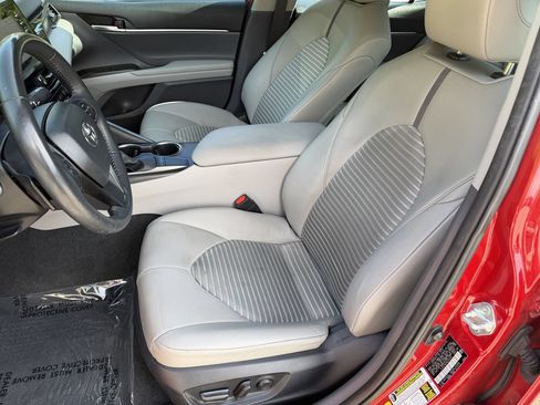 Used 2024 Toyota Camry SE FWD image 17