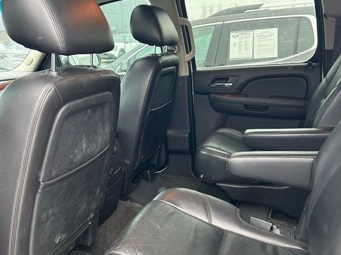 Used 2011 Chevrolet Suburban LTZ image 6
