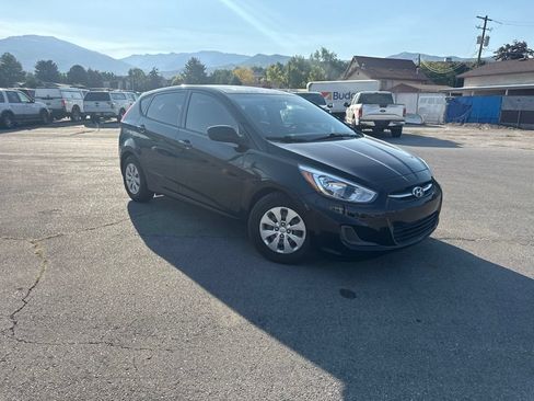 Used 2016 Hyundai Accent SE FWD image 2