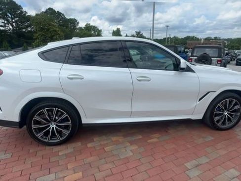 Used 2026 BMW X6 xDrive40i AWD/4WD image 3