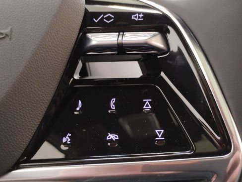 New 2026 Cadillac Vistiq Luxury w/ LPO, Floor Liner Package image 18