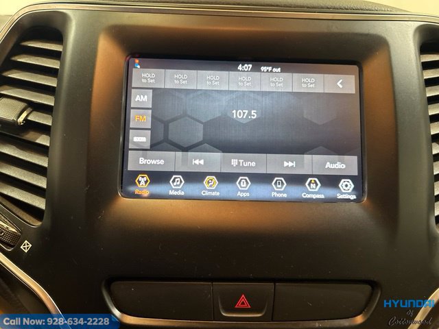 Used 2019 Jeep Cherokee Latitude w/ Popular Appearance Group FWD image 34