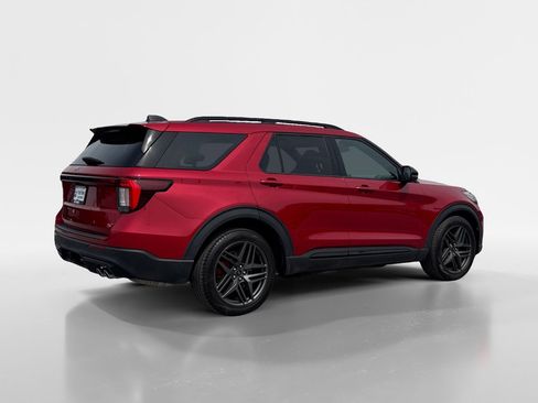 Used 2025 Ford Explorer ST image 6