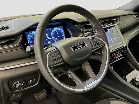 Used 2024 Jeep Grand Cherokee L Altitude image 18