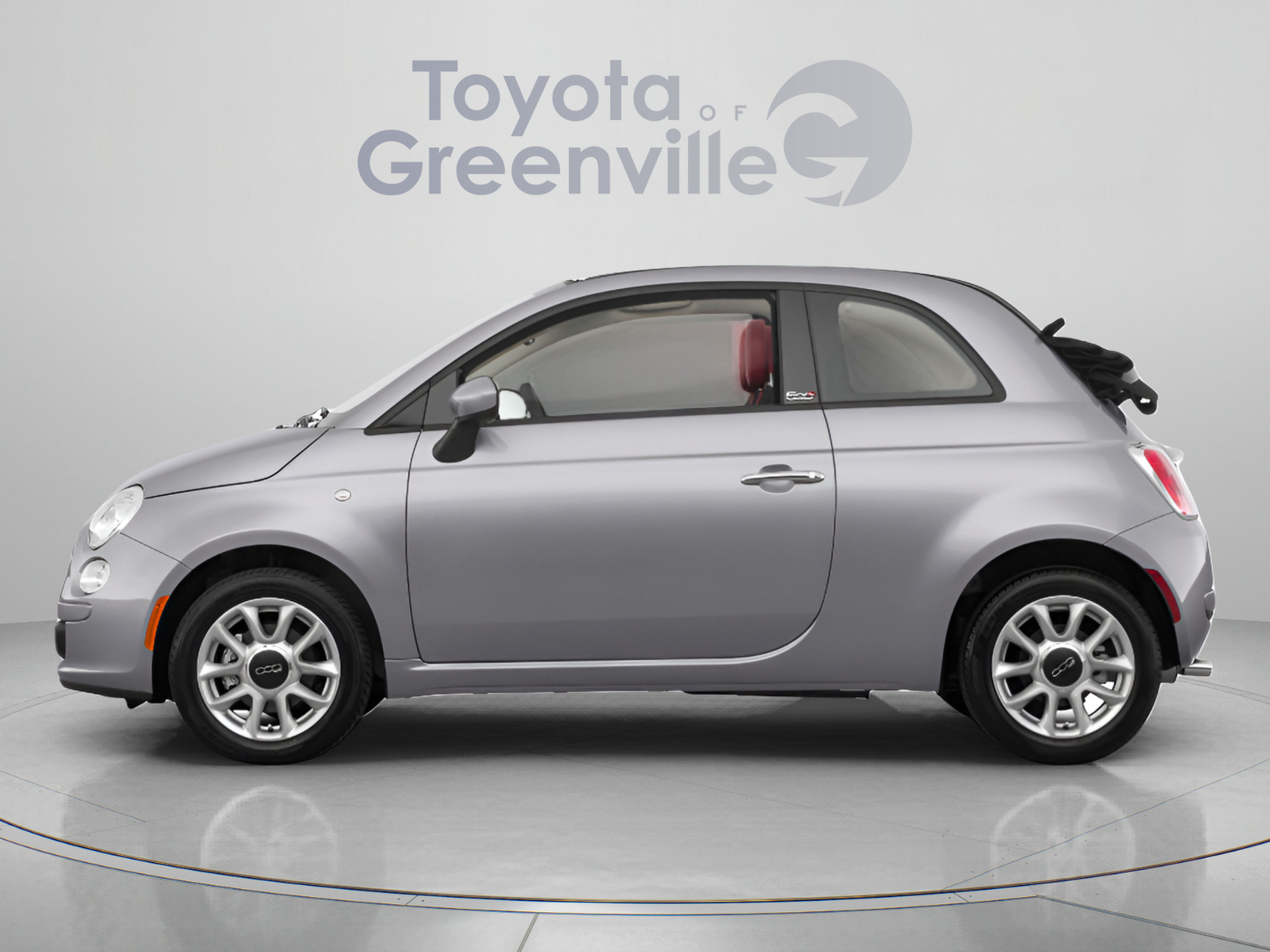 Used 2017 FIAT 500 Pop FWD image 2