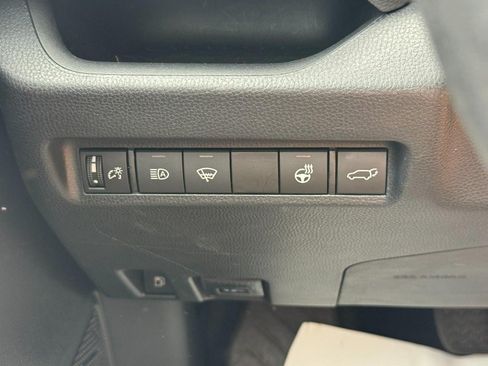 Certified 2021 Toyota RAV4 XLE w/ Convenience Package AWD/4WD image 20