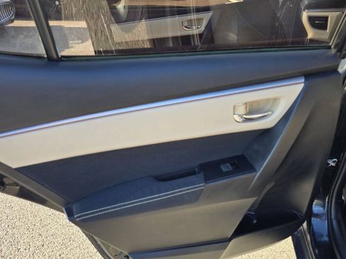 Used 2015 Toyota Corolla LE FWD image 36