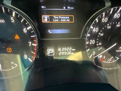 Used 2015 Nissan Altima 2.5 SV w/ Convenience Package FWD image 12