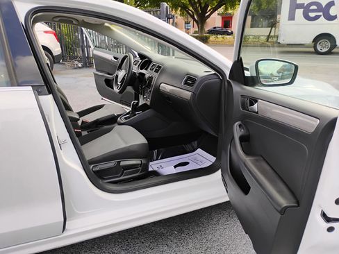 Used 2017 Volkswagen Jetta S FWD image 27