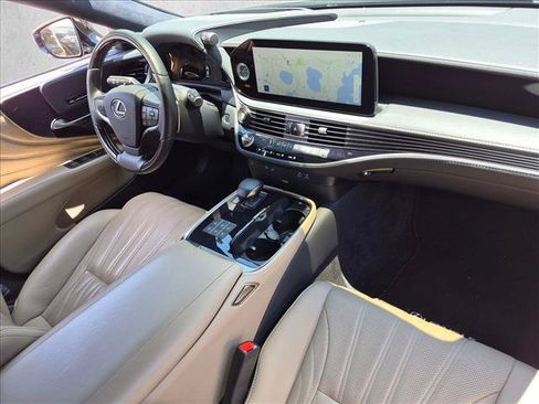 Used 2024 Lexus LS 500 w/ Interior Upgrade Package RWD image 20