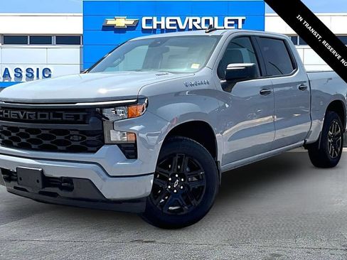 Used 2024 Chevrolet Silverado 1500 Custom AWD/4WD image 2