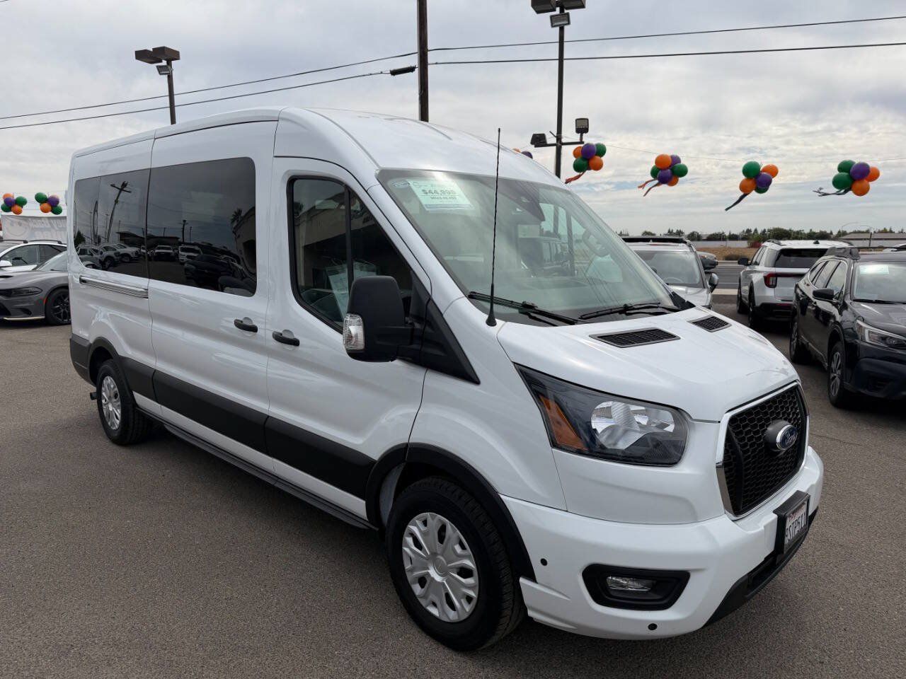 Used 2025 Ford Transit 350 XLT RWD image 2