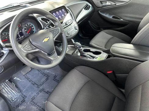 Used 2023 Chevrolet Malibu LT image 9
