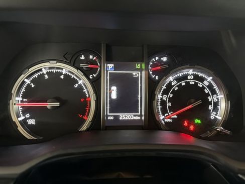 Used 2024 Toyota 4Runner Limited AWD/4WD image 14