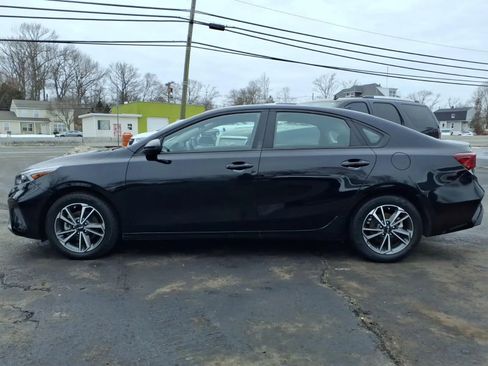 Used 2023 Kia Forte LXS image 6