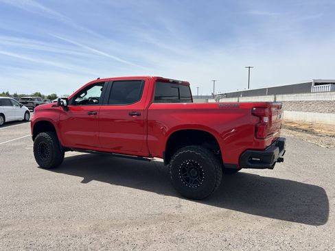 Used 2021 Chevrolet Silverado 1500 LT Trail Boss w/ LT Trail Boss Premium Package AWD/4WD image 3