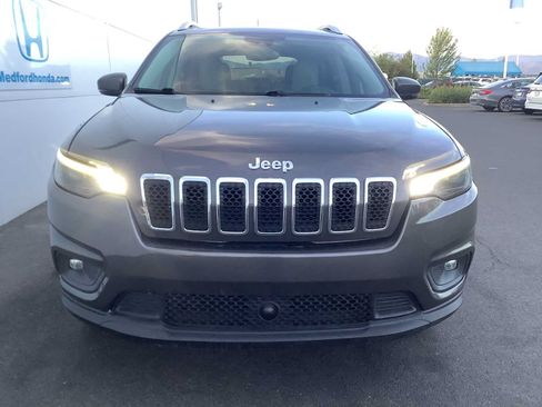 Used 2021 Jeep Cherokee Latitude Plus AWD/4WD image 9
