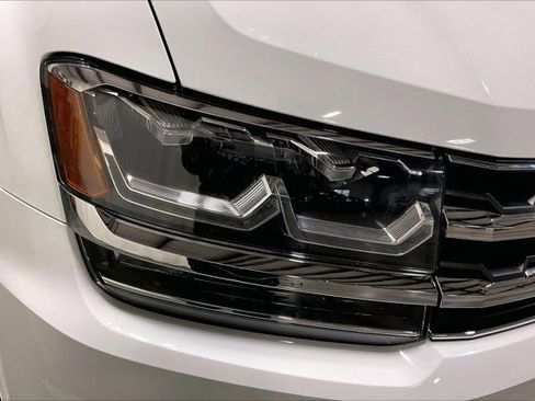 Used 2019 Volkswagen Atlas SEL Premium image 28