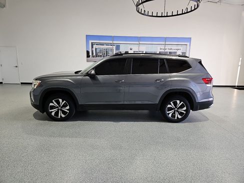Certified 2024 Volkswagen Atlas SE FWD image 5