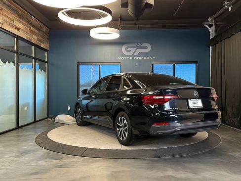 Used 2023 Volkswagen Jetta S FWD image 5