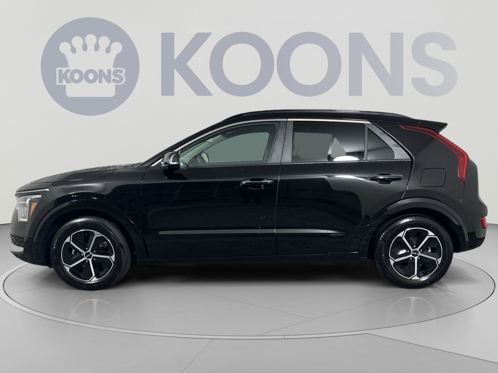 Used 2025 Kia Niro FWD image 2