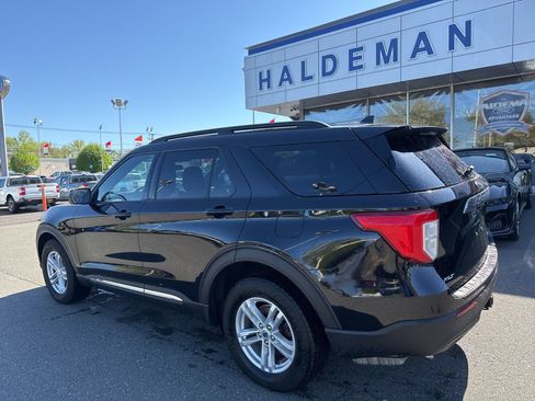 Used 2020 Ford Explorer XLT w/ Comfort Package AWD/4WD image 2