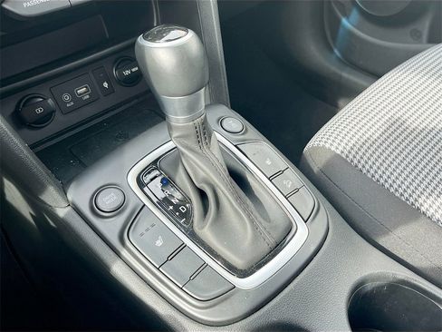 Used 2021 Hyundai Kona SEL Plus w/ Cargo Package image 17