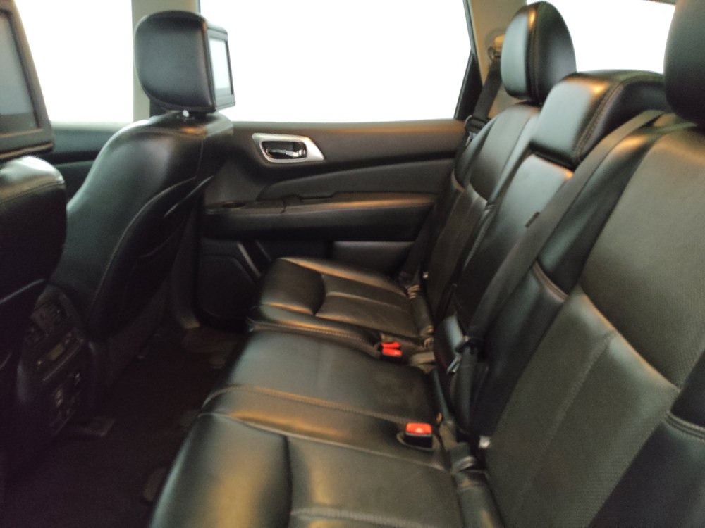 Used 2018 Nissan Pathfinder Platinum AWD/4WD image 18