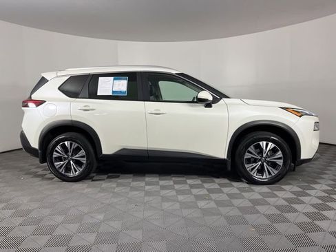 Used 2023 Nissan Rogue SV w/ SV Premium Package image 11