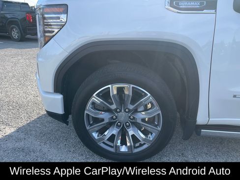 Used 2024 GMC Sierra 1500 Denali w/ Denali Reserve Package image 11