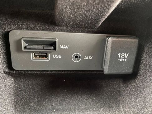 Used 2019 Land Rover Discovery Sport HSE image 20