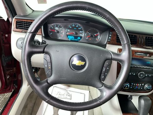Used 2011 Chevrolet Impala LT w/ Luxury Edition Package FWD image 16