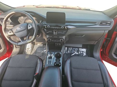 Certified 2024 Ford Escape ST-Line w/ Cold Weather Package FWD image 9