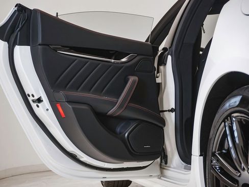 Certified 2024 Maserati Ghibli Modena Ultima Q4 image 42