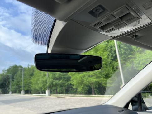 Certified 2022 Volkswagen Tiguan SE w/ Panoramic Sunroof Package FWD image 24