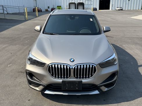 Used 2021 BMW X1 xDrive28i w/ Convenience Package AWD/4WD image 3