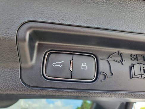 Used 2023 Ford Explorer XLT w/ Equipment Group 202A image 8