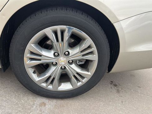 Used 2014 Chevrolet Impala LT w/ Premium Seating Package image 9