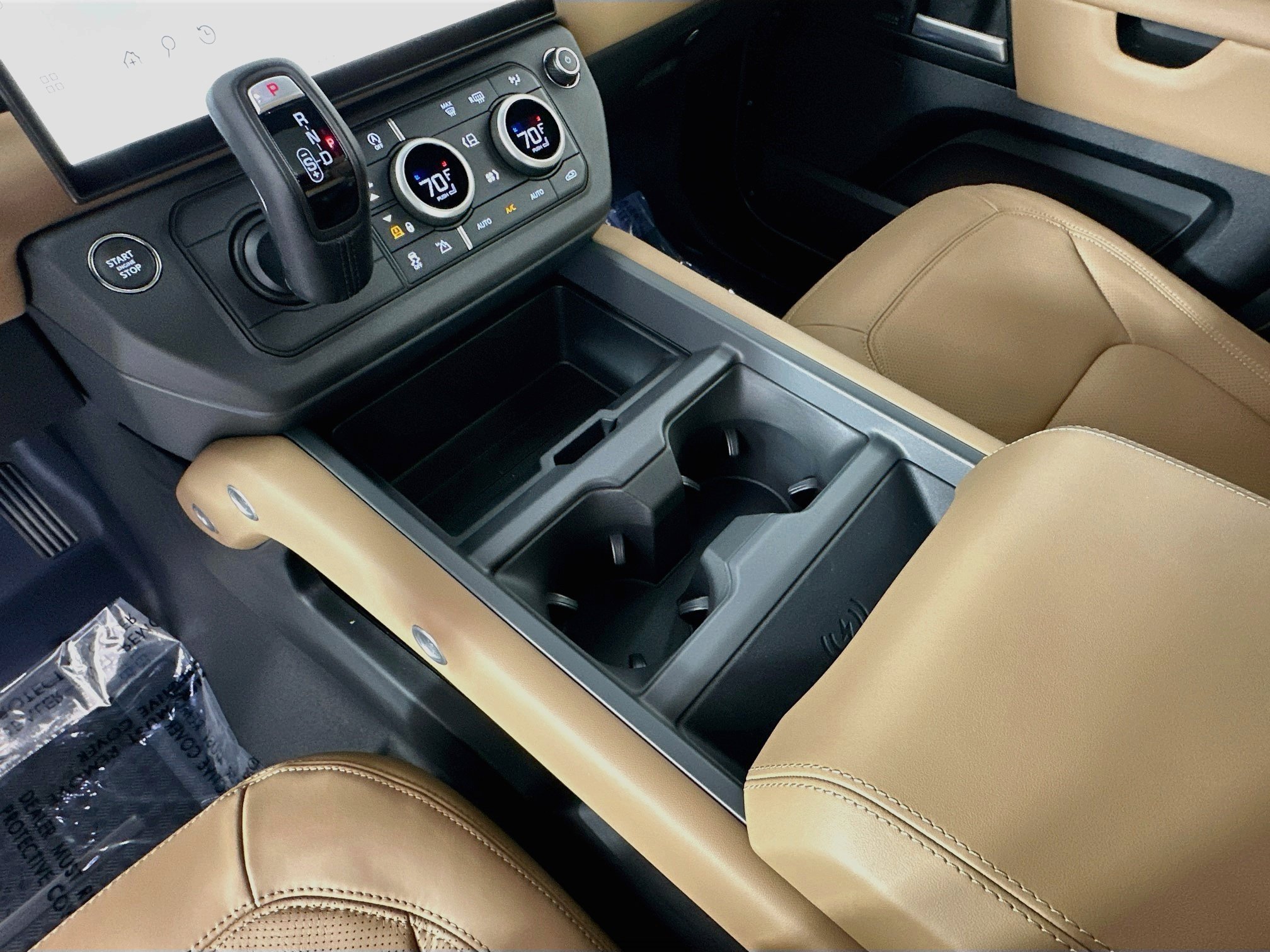 New 2026 Land Rover Defender 110 X-Dynamic SE AWD/4WD image 13