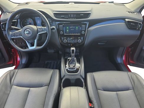 Used 2021 Nissan Rogue Sport SL w/ Premium Package FWD image 11