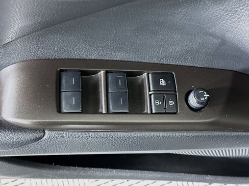 Used 2024 Toyota Camry SE w/ Convenience Package image 14