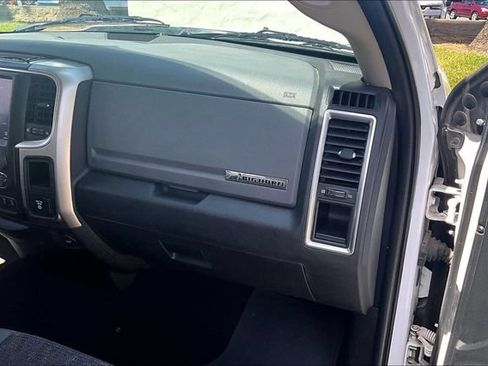 Used 2018 RAM 1500 Big Horn AWD/4WD image 16
