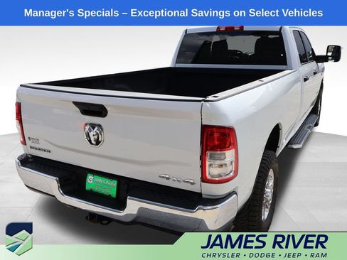 Used 2024 RAM 3500 Big Horn AWD/4WD image 5