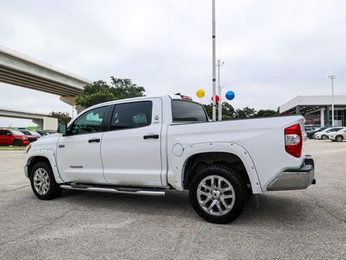 Used 2021 Toyota Tundra SR5 w/ SR5 Leather Package RWD image 10
