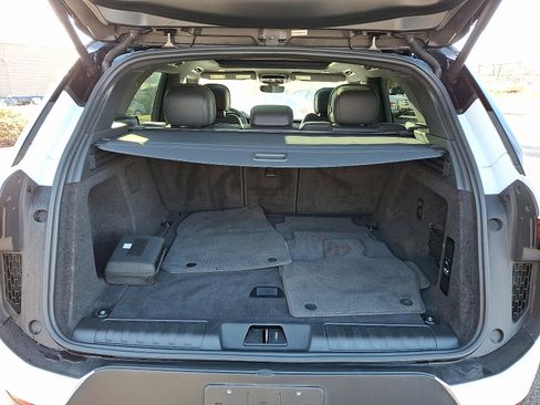 Used 2024 Land Rover Range Rover Sport SE image 28