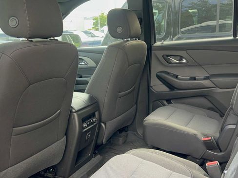 Used 2023 Chevrolet Traverse LT w/ LPO, Floor Liner Package image 10