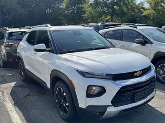 Used 2022 Chevrolet TrailBlazer LT w/ Convenience Package image 1